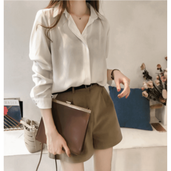 骨格ストレートシンプルブラウストップス