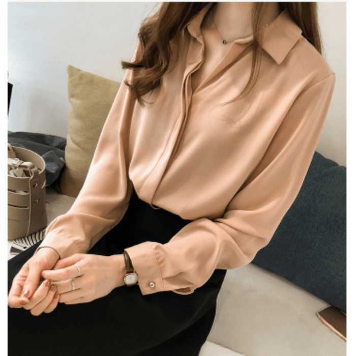 骨格ストレートシンプルブラウストップス