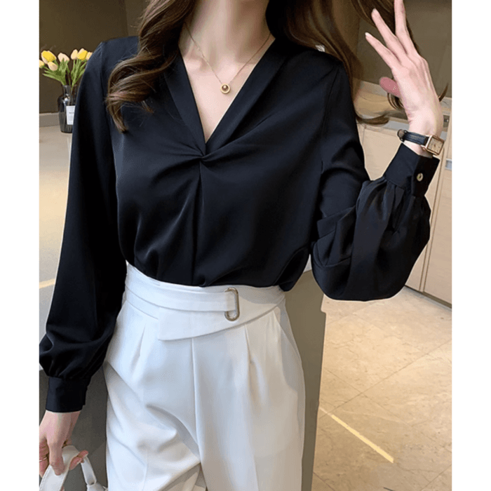 骨格ストレートノーカラーブラウス