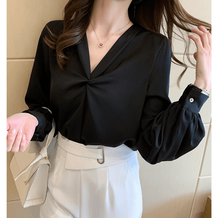 骨格ストレートノーカラーブラウス