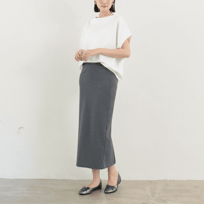 骨格ストレートタイトスカート