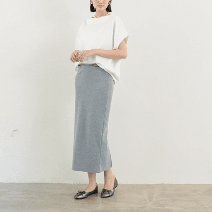 骨格ストレートタイトスカート