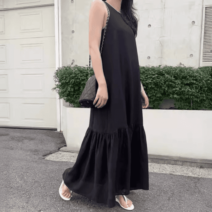 骨格ストレートノースリーブワンピース