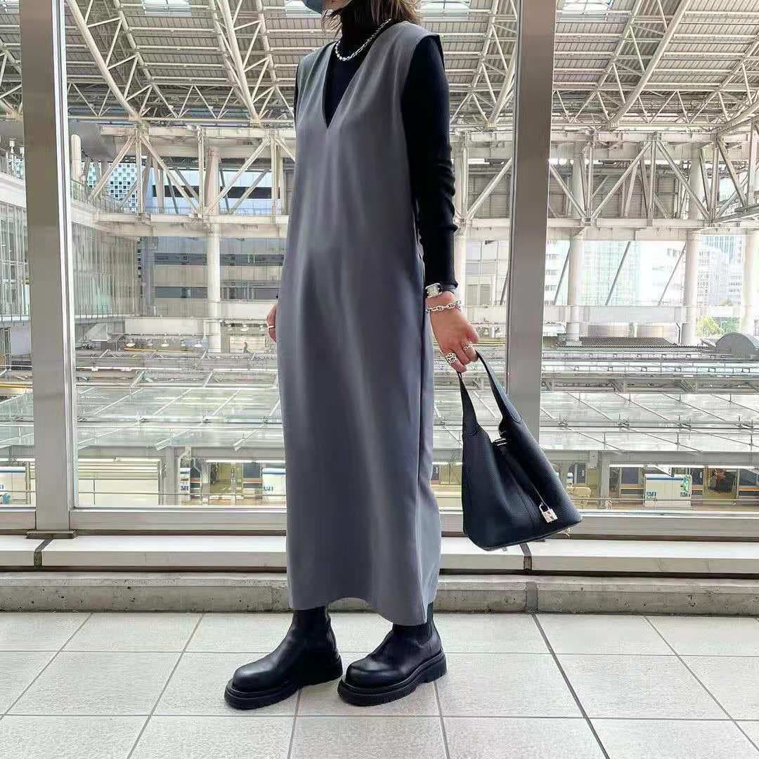 骨格ストレートVネックベストワンピース