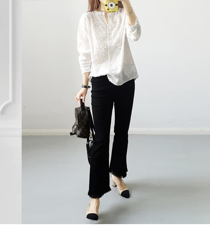 骨格ストレートキーネックレースブラウス