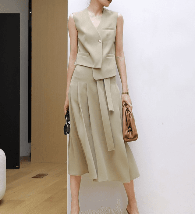 骨格ストレートベストスカートセット