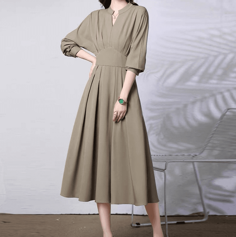 骨格ストレートスキッパーネックフレアワンピース