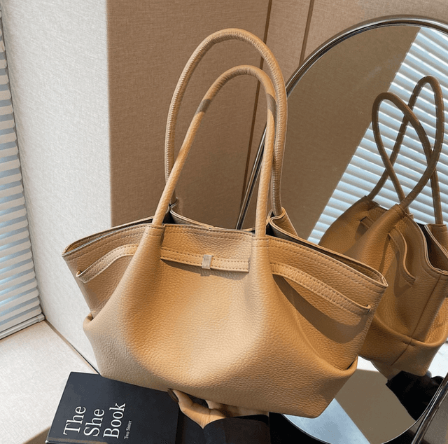 骨格ストレートタックトートバック