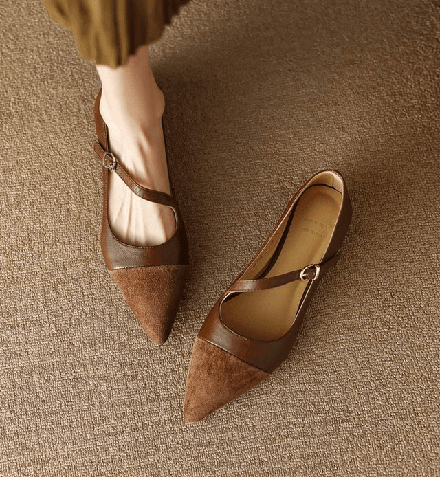 骨格ストレートポインテッドトゥローヒールパンプス