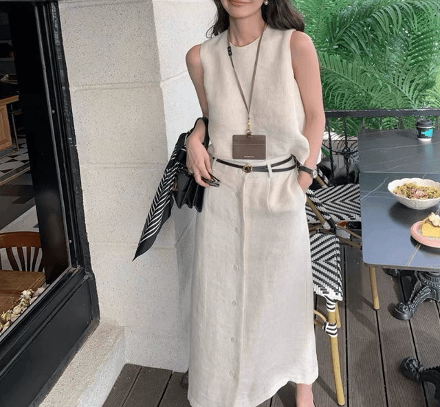 骨格ストレートリネン風ノースリーブスカートスーツ