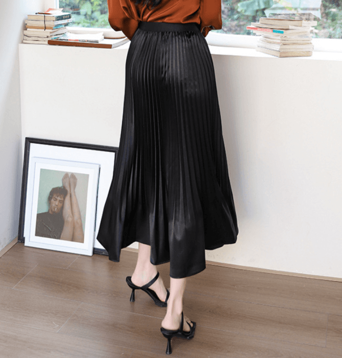 骨格ストレートプリーツスカート