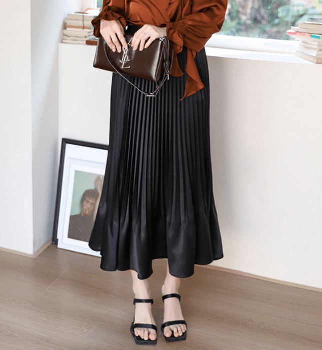 骨格ストレートプリーツスカート