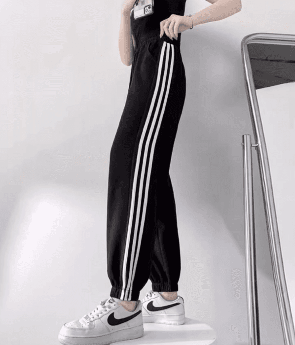 骨格ストレートサイドラインスウェットパンツ