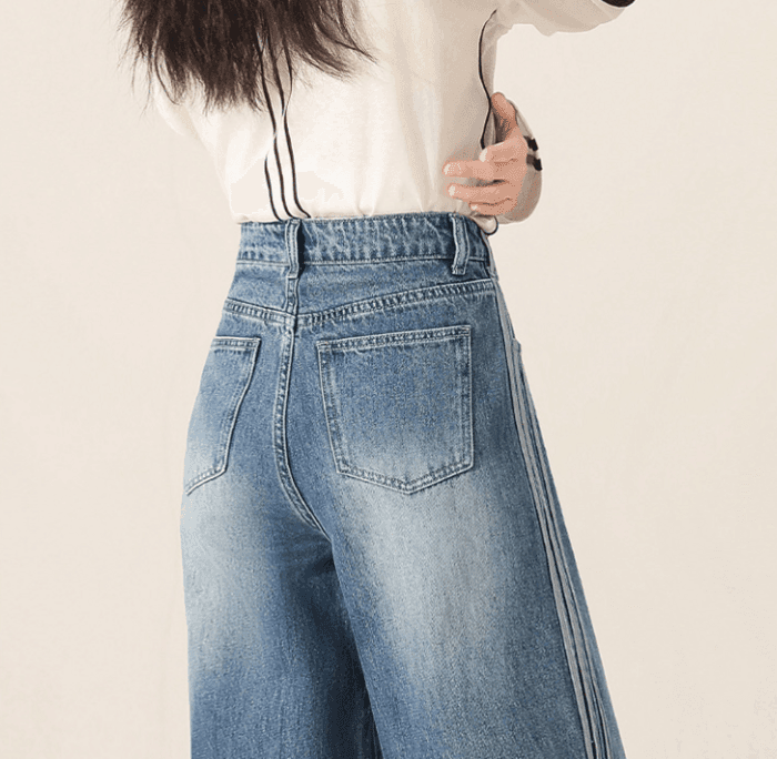 骨格ストレートサイドラインワイドパンツ