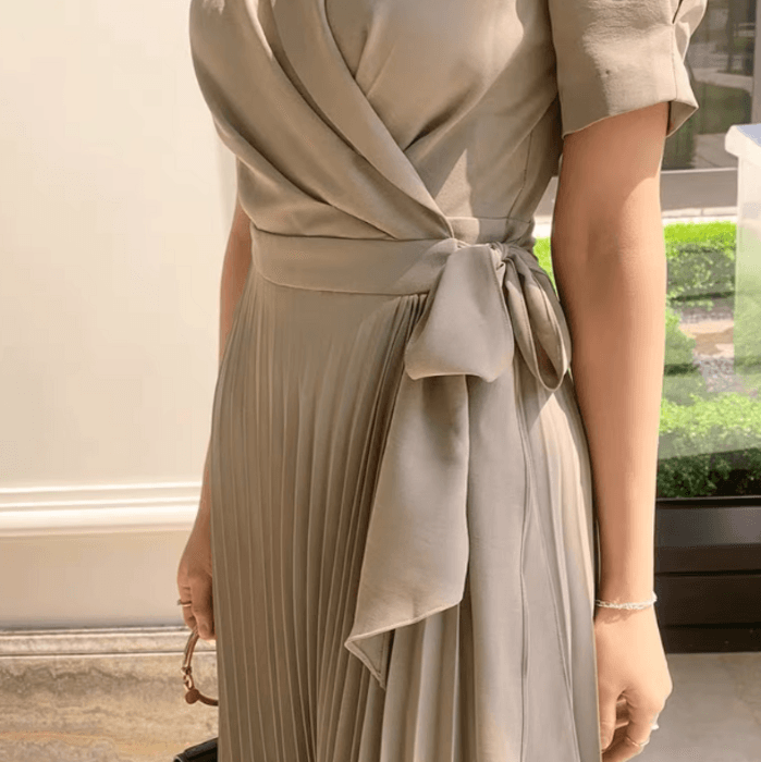 骨格ストレートカシュクールプリーツロングワンピース