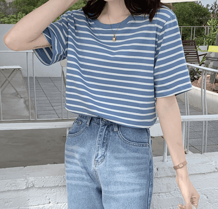 骨格ストレートラウンドネックボーダーTシャツ