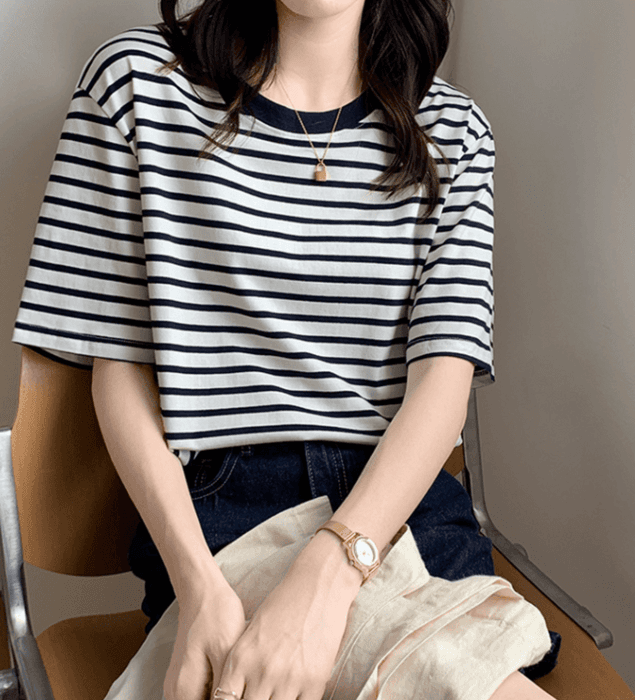 骨格ストレートラウンドネックボーダーTシャツ