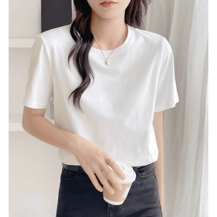 骨格ストレートラウンドネックシンプルTシャツ