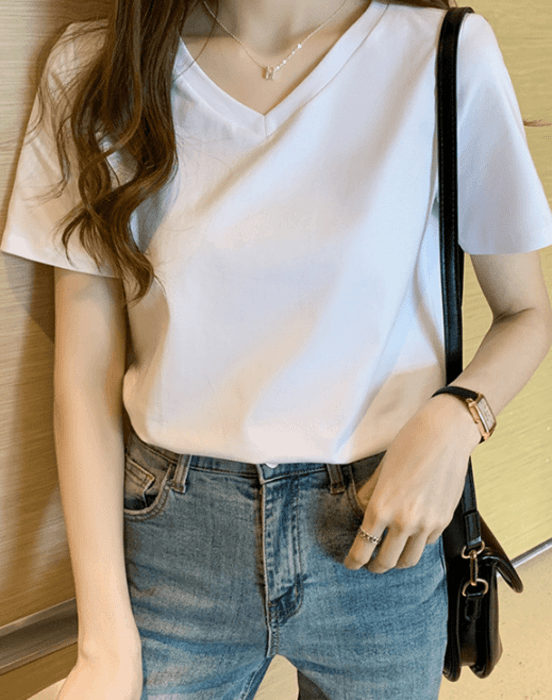 骨格ストレートVネックシンプルTシャツ