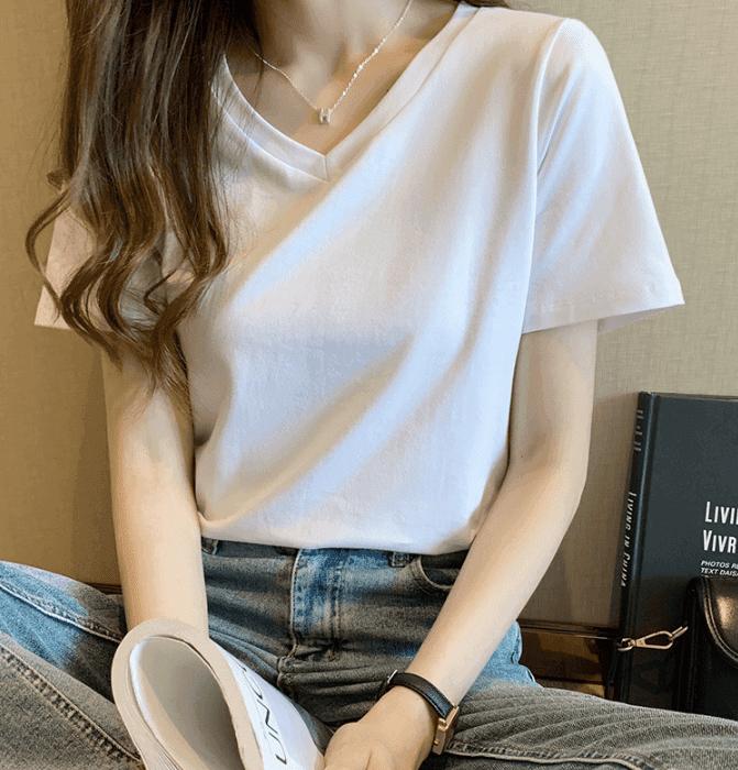骨格ストレートVネックシンプルTシャツ