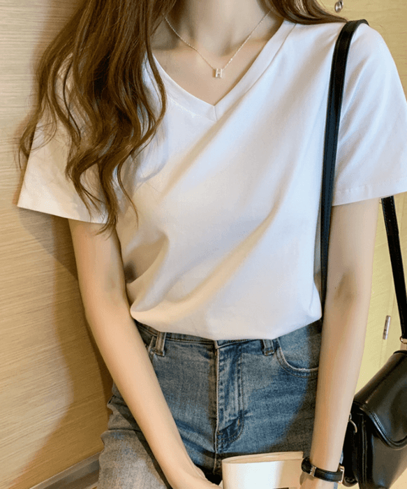 骨格ストレートVネックシンプルTシャツ