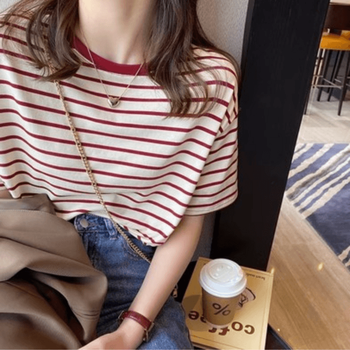 骨格ストレートラウンドネックボーダーTシャツ
