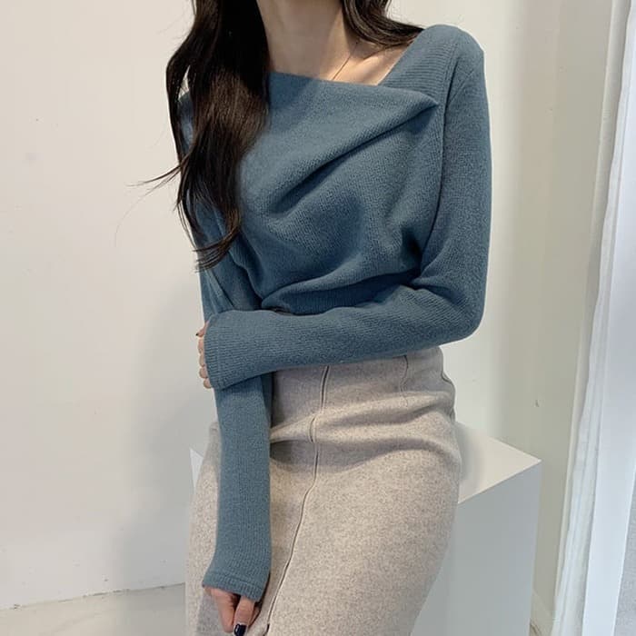 骨格ストレートアシンメトリニットトップス