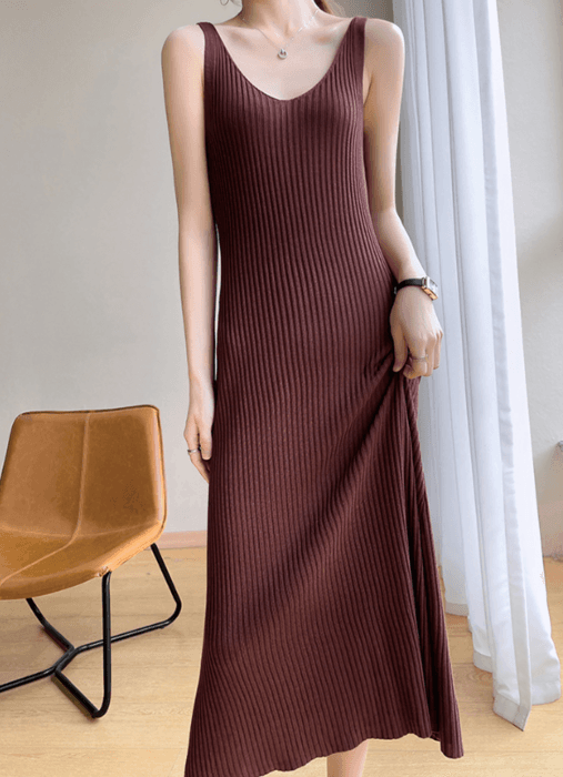 骨格ストレートリブニットノースリーブVネックワンピース