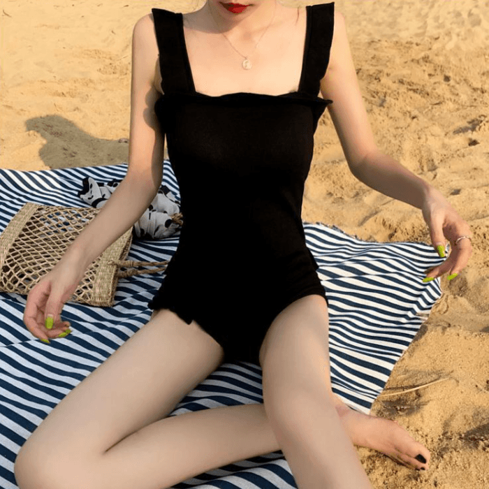 骨格ストレートバックシャンフリルワンピース水着