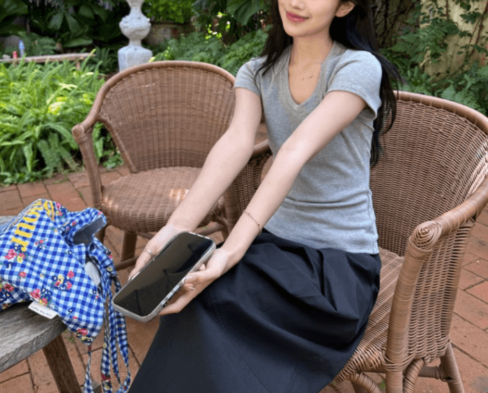骨格ストレートUネックシンプルTシャツトップスS