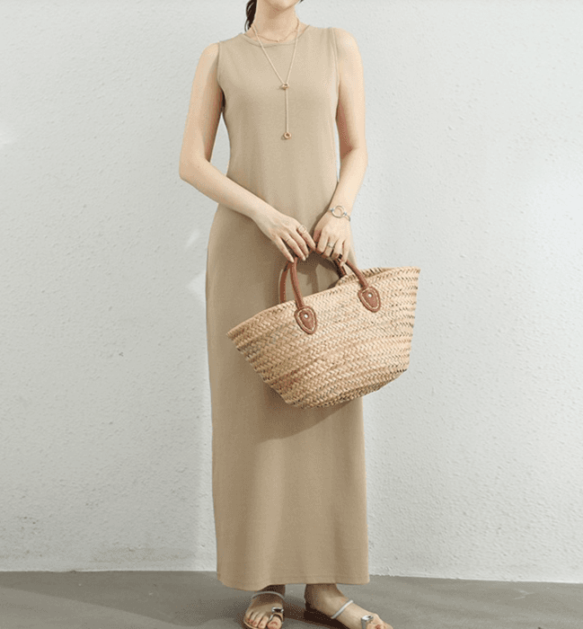骨格ストレートIラインノースリーブワンピース