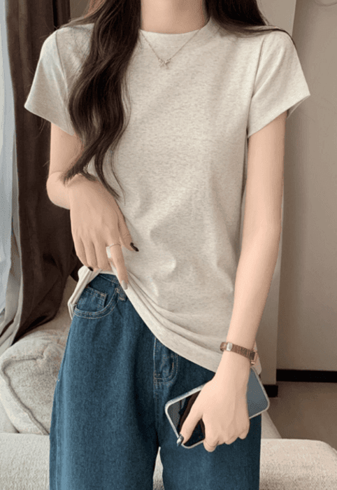骨格ストレートラウンドネックTシャツ