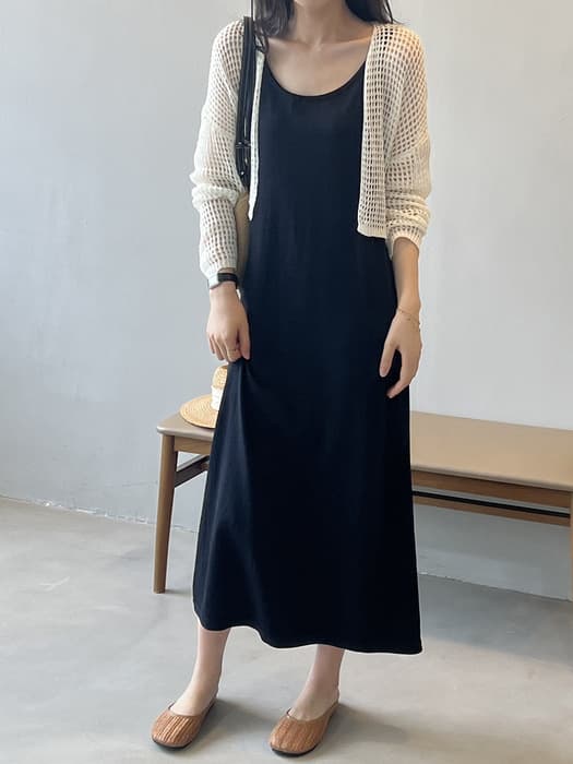 骨格ストレートIラインニットワンピース