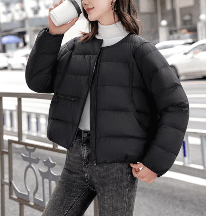 骨格ストレートラウンドネックライトダウンコート