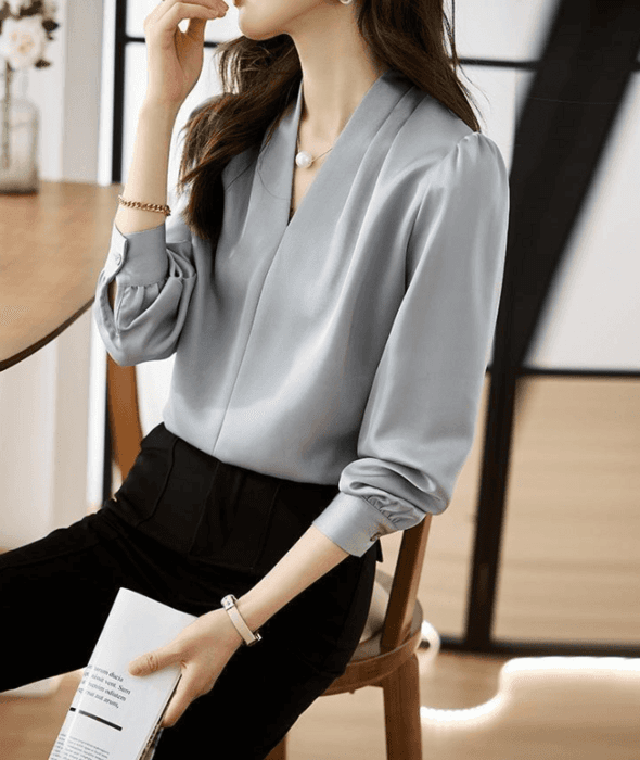 骨格ストレートVネックシフォンブラウス