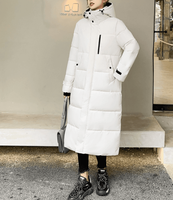 骨格ストレートフード付きロングダウンコート