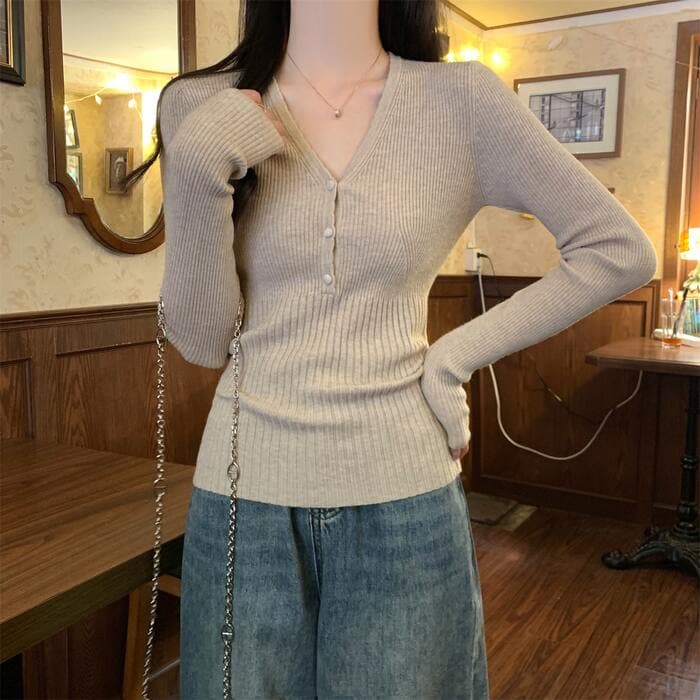 骨格ストレートVネックリブトップス