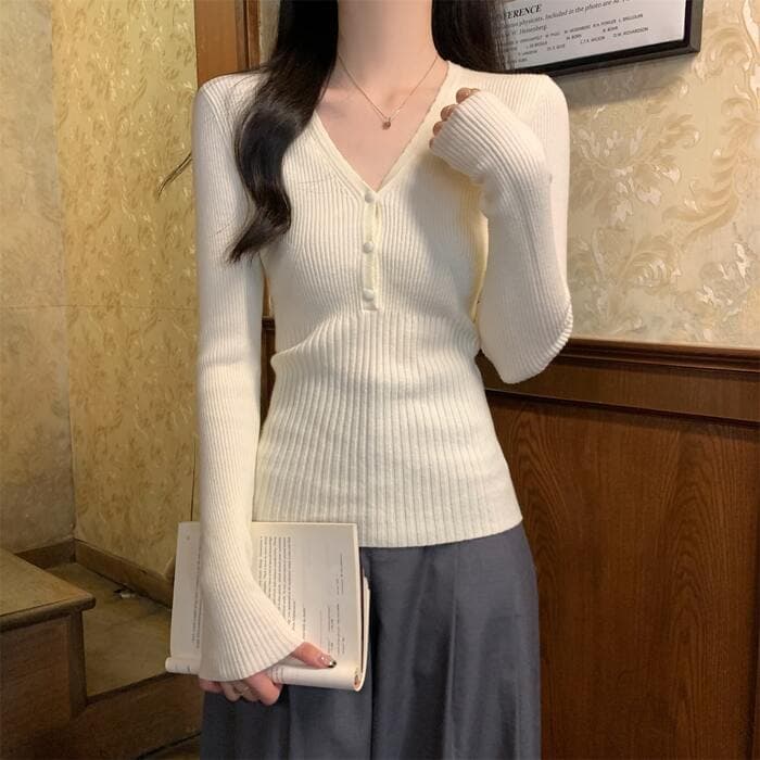 骨格ストレートVネックリブトップス