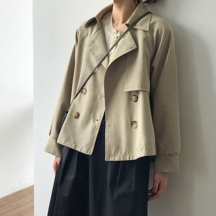 骨格ストレートショート丈トレンチコート