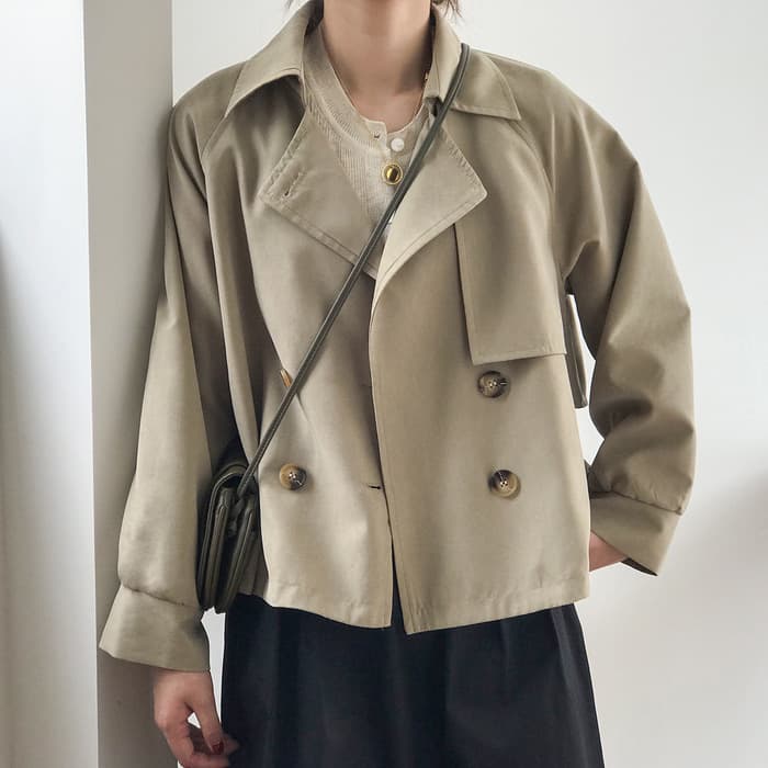 骨格ストレートショート丈トレンチコート