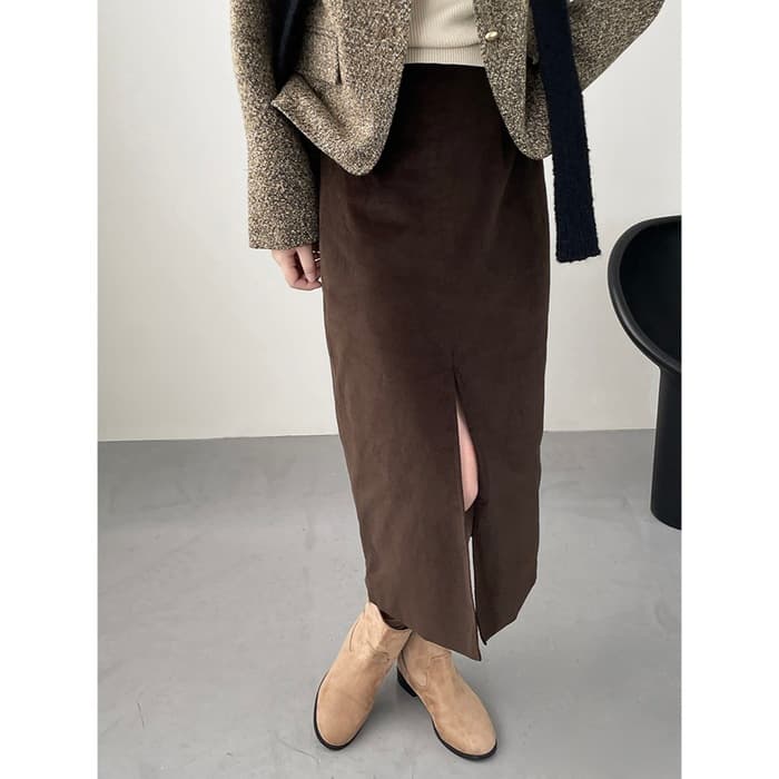 骨格ストレートスリット入りIラインスカート
