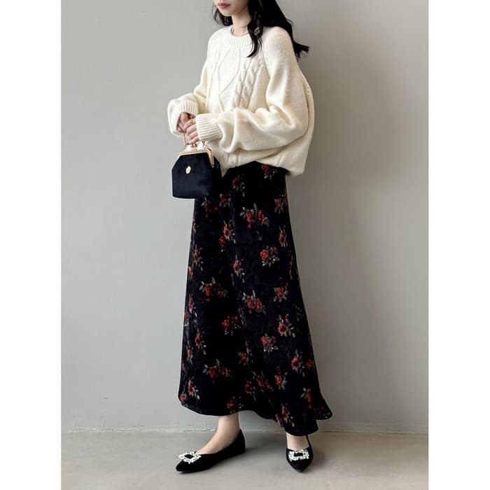 骨格ストレート花柄ベロアAラインスカート
