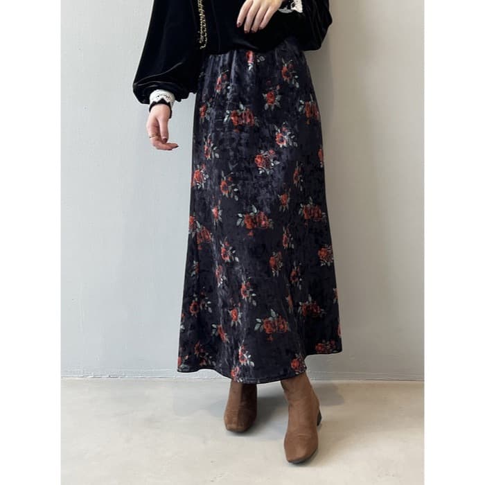 骨格ストレート花柄ベロアAラインスカート