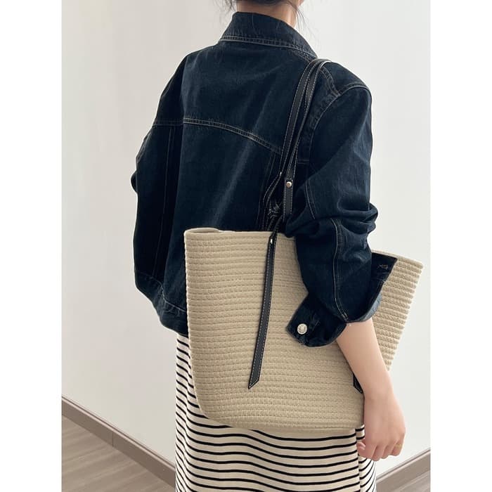 骨格ストレートデニムジャケット