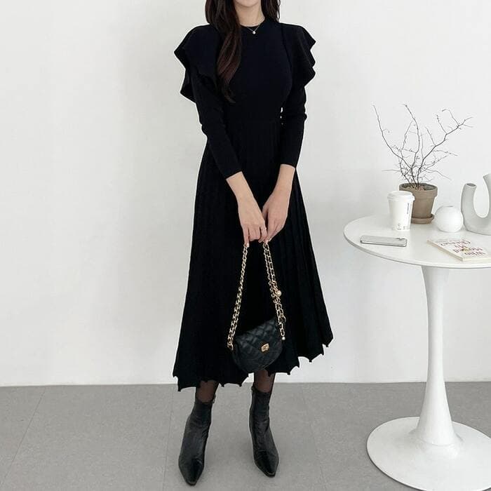 骨格ストレートフリルロングワンピース