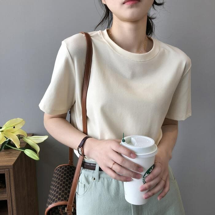 骨格ストレートラウンドネックTシャツ
