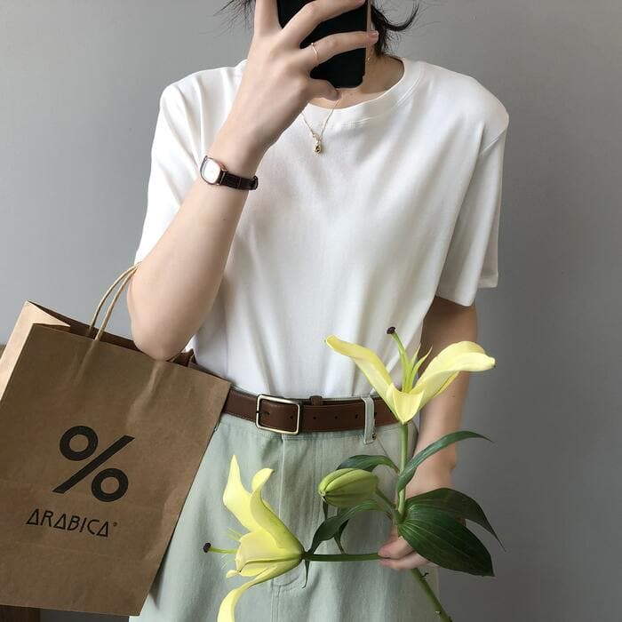 骨格ストレートラウンドネックTシャツ