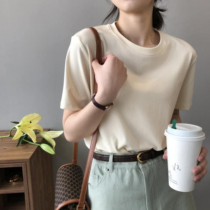 骨格ストレートラウンドネックTシャツ