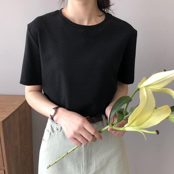骨格ストレートラウンドネックTシャツ
