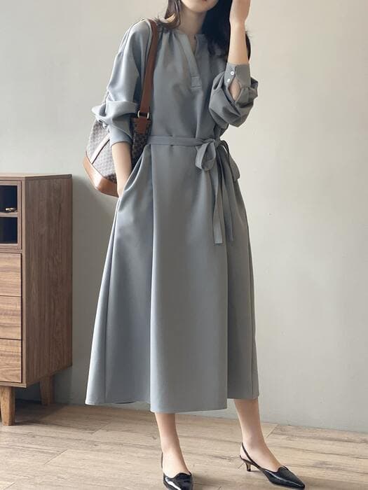 骨格ストレートウエストマークVネックワンピース
